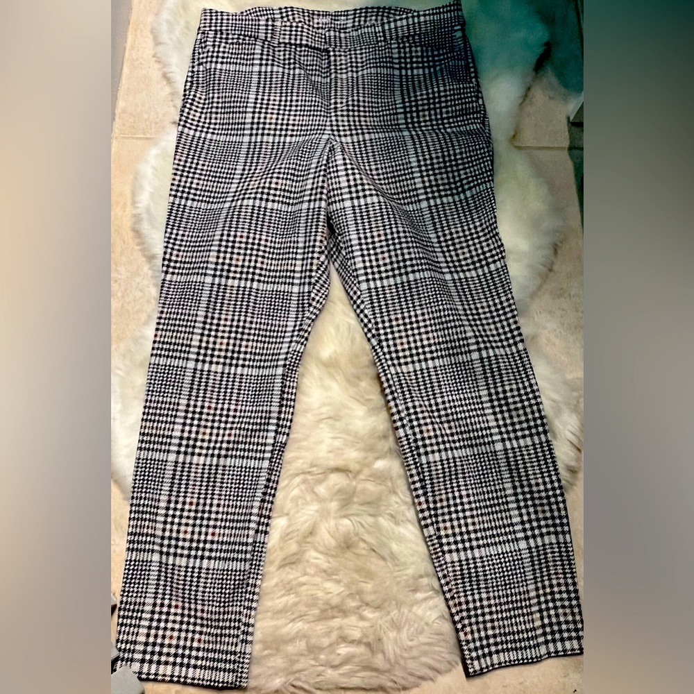 Old Navy Pixie High Rise pants